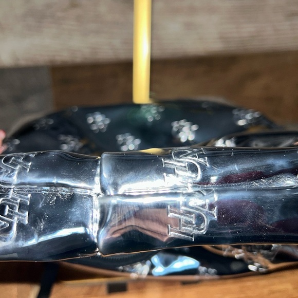 NWOT-Huda Beauty Silver Metallic Cosmetics Bag Logo - Picture 7 of 7